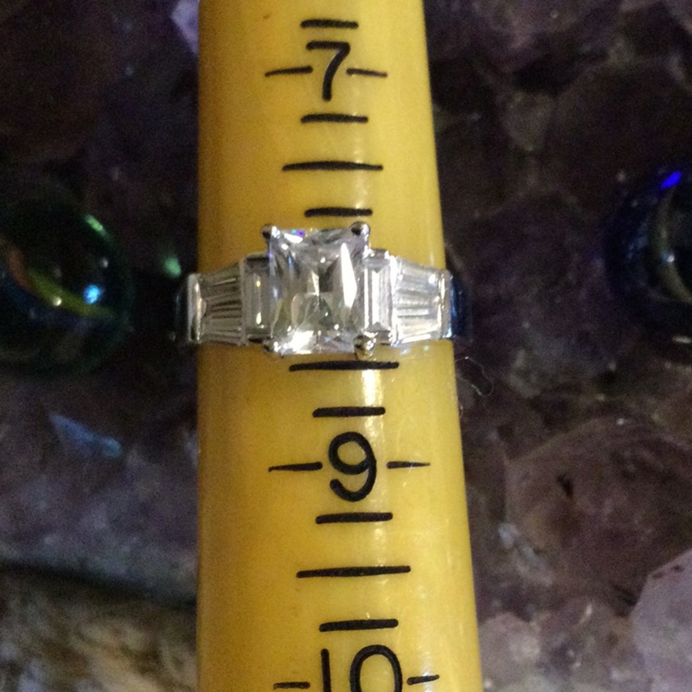 14k WG DMQ Step Design w Radiant stone & baguettes